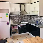 아파트 Furnished With Pool, Location Close To The Sea 페티예