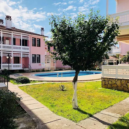 Furnished With Pool, Location Close To The Sea 아파트 *